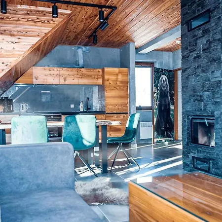 Bury Mis Daire Jaworki